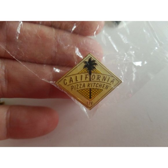 Vintage Lot of 7 Pins Cross Bar The System Good Sam billiar etc - Picture 7 of 11